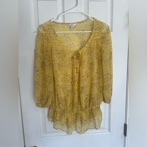 Candie's Size Medium Sheer Yellow Pastel Cottage Core Blouse Top Summer